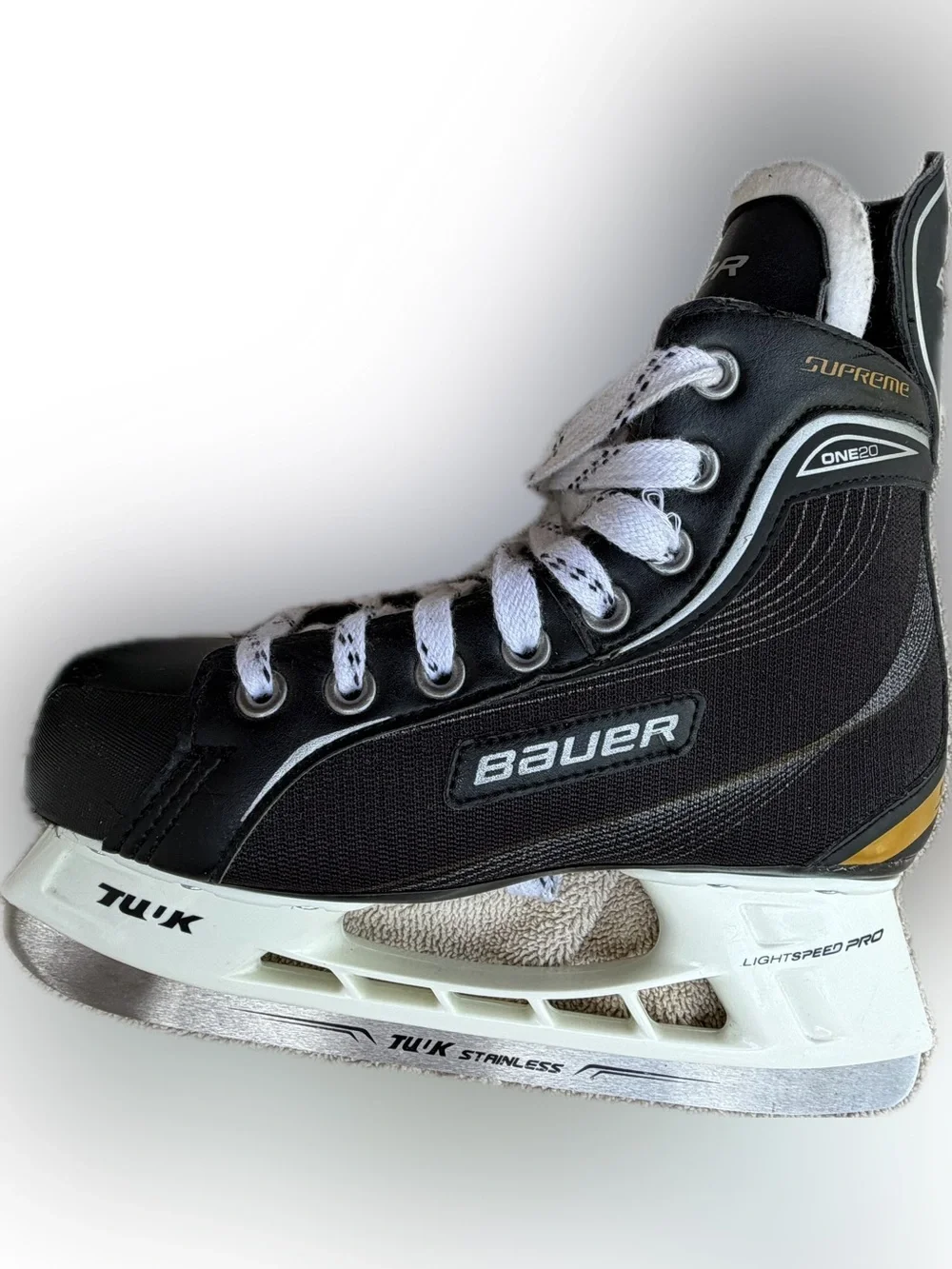 Bauer Kids Black and White Ice Hockey Skates - size 4